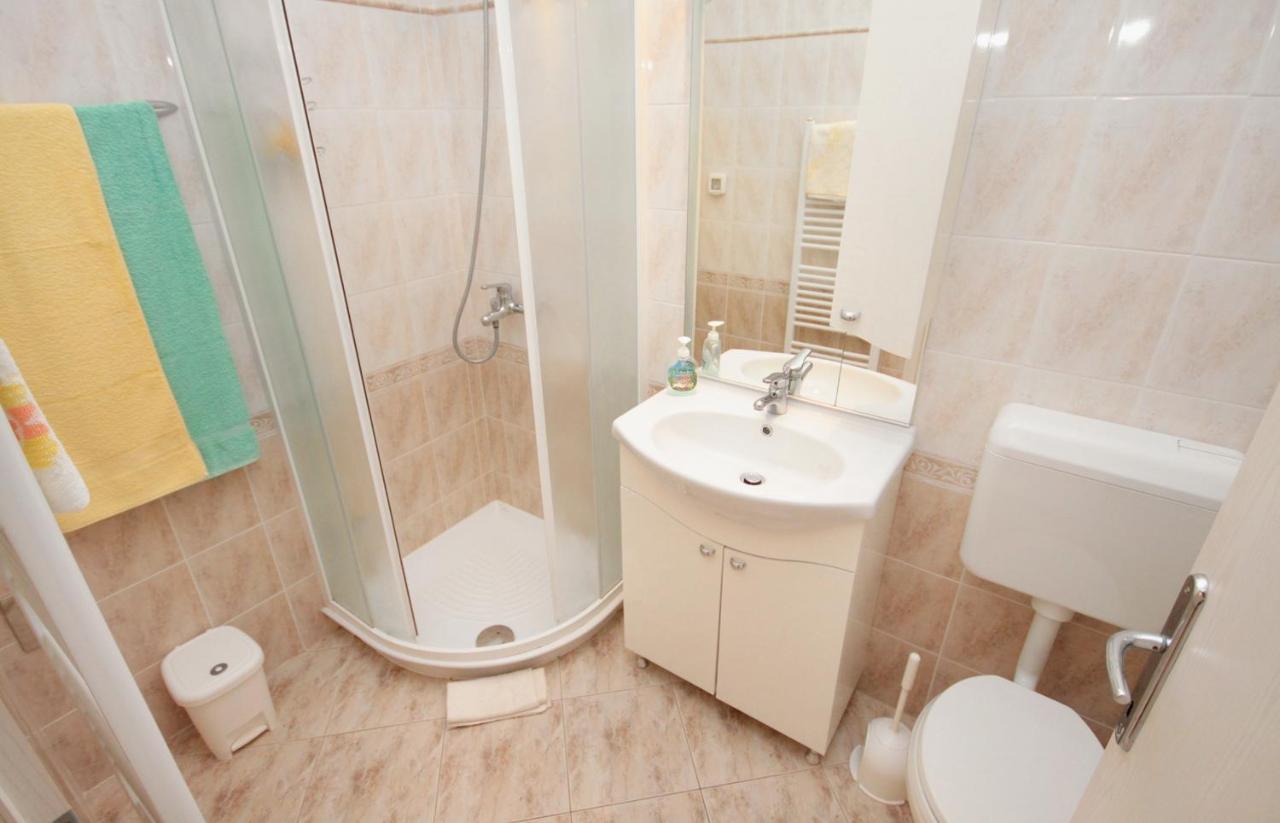 Apartments With A Parking Space Rabac, Labin - 2340 Exterior foto